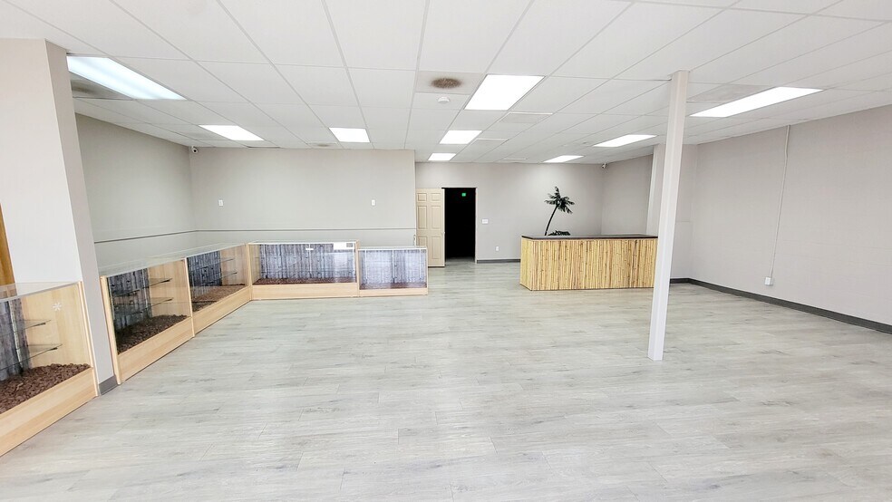 More Photos Of 1310-1330 12th St SE, Salem General Retail For Sale