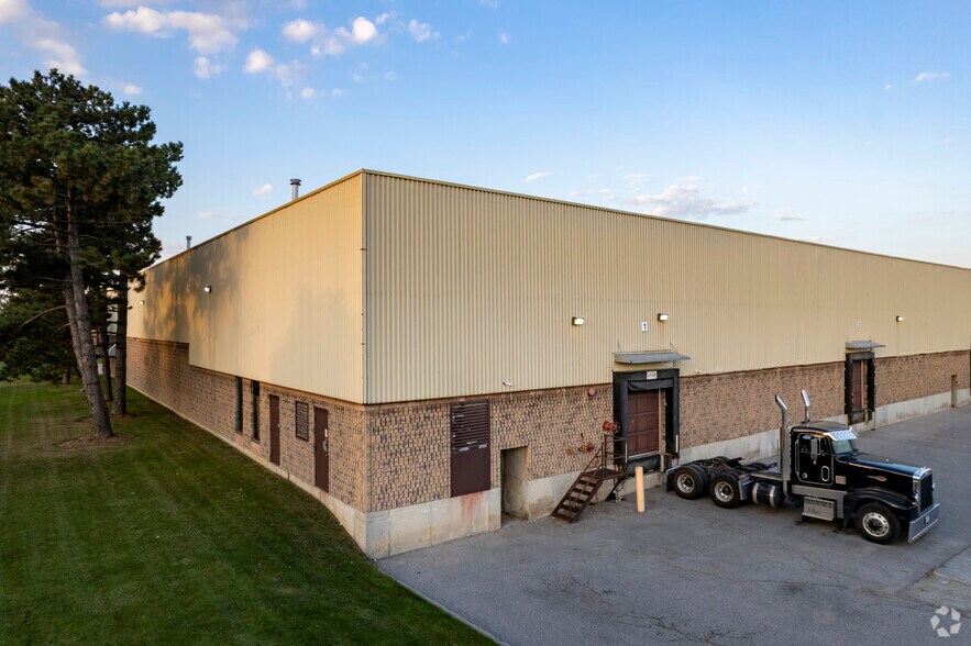 More Photos Of 1725 McPherson Ct, Pickering Warehouse For Lease