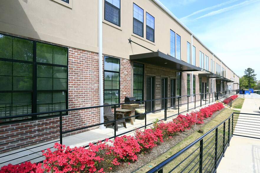 More Photos Of 75 Miranda Lambert Way, Lindale Unknown For Lease