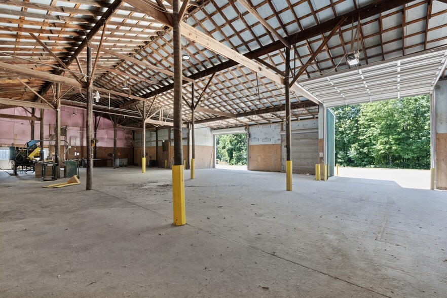 More Photos Of 2898 Crestridge Dr, Centerville Warehouse For Sale
