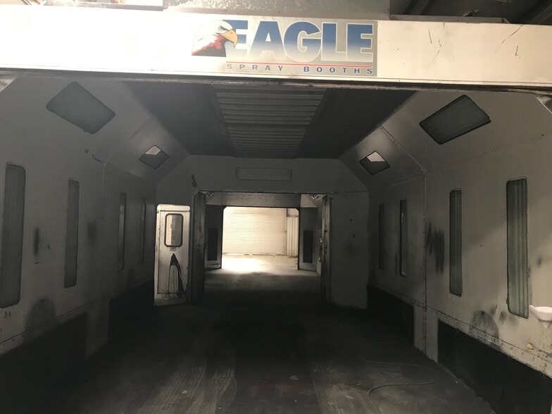 More Photos Of 5830 Plaza Pky, Douglasville Auto Repair For Sale