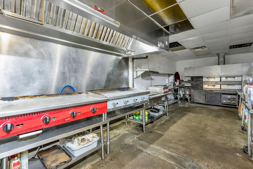 More Photos Of 2235 Bauer Rd, Batavia Unknown For Lease