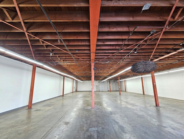 More Photos Of 1216 E 18th St, Los Angeles Manufacturing For Lease