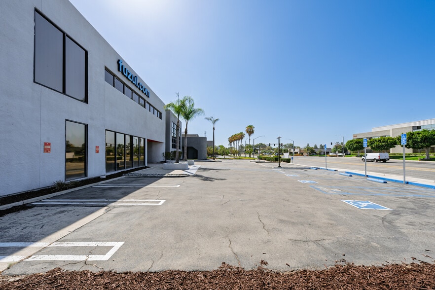 More Photos Of 18071 Fitch, Irvine Showroom For Sale