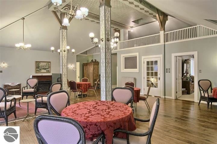 More Photos Of 230 Wellington St, Traverse City Hospitality For Sale