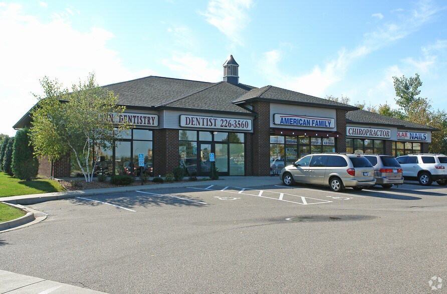 More Photos Of 14247 O'Connell Ct, Savage General Retail For Lease