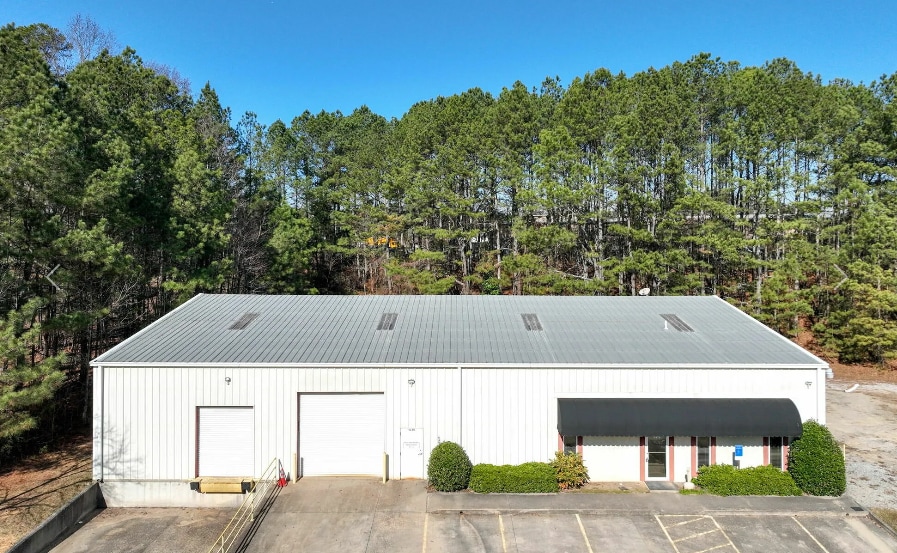 More Photos Of 1619 Oakbrook Dr, Gainesville Flex For Lease