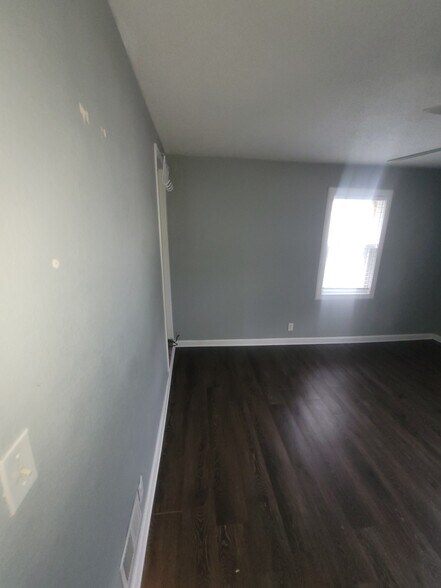 More Photos Of 2536 Indianapolis Ave, Indianapolis Apartments For Sale