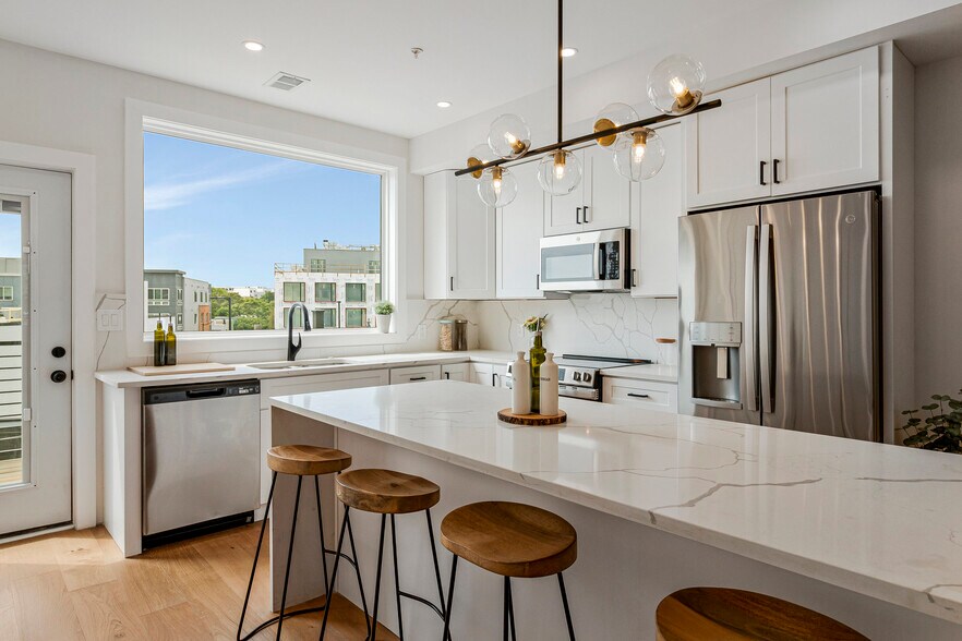 More Photos Of 1140 17th St NE, Washington Apartments For Sale