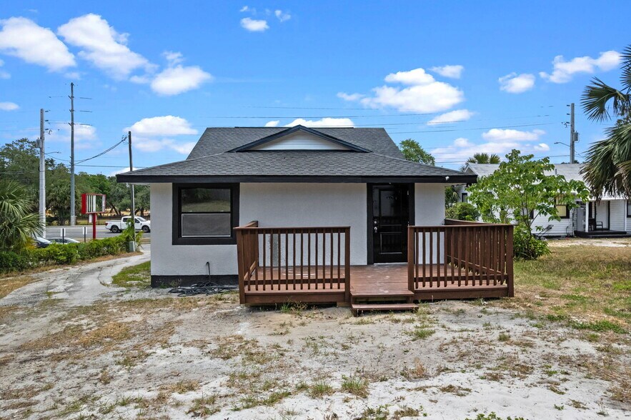 More Photos Of 209 N 14th St, Leesburg Office Residential For Sale