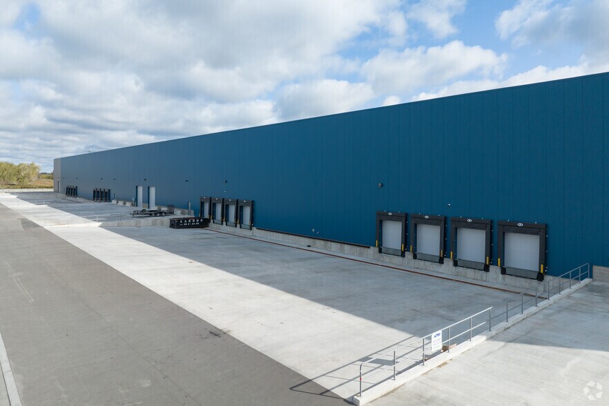 More Photos Of 2 Steelworkers Way, Lackawanna Unknown For Lease