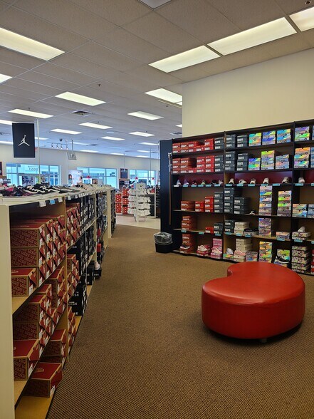 More Photos Of 8651 SW 124th St, Miami General Retail For Lease