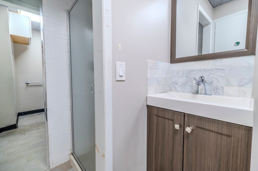 More Photos Of 1575 Hillside Ave, New Hyde Park Medical For Sale