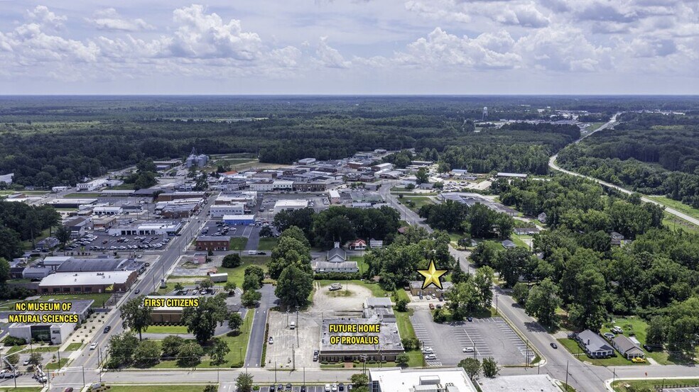 More Photos Of 425 S Lee St, Whiteville Office For Sale