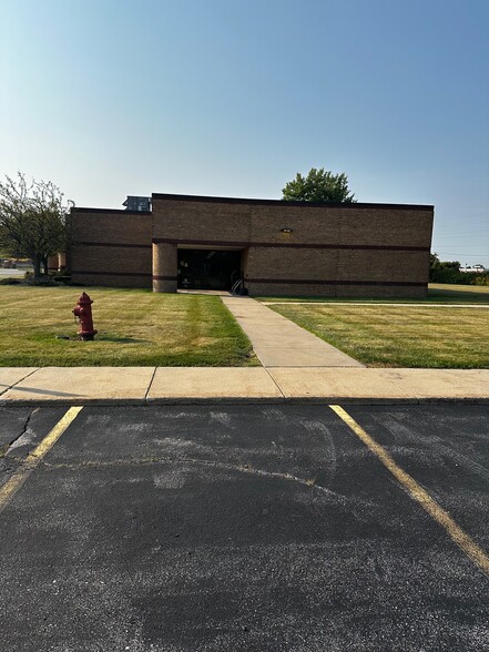 More Photos Of 3930 Traxler Ct, Bay City Medical For Sale