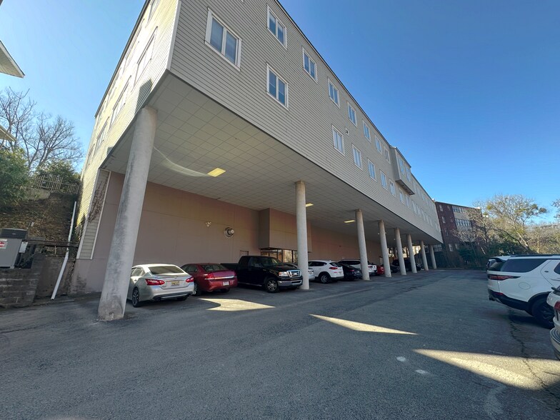 More Photos Of 2320 Highland Ave S, Birmingham Loft Creative Space For Lease