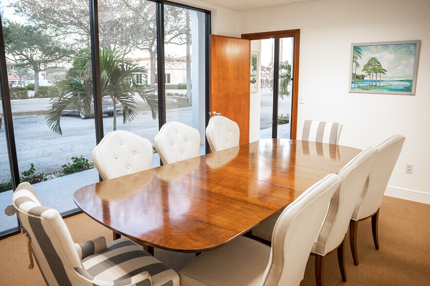 More Photos Of 112-120 US Highway 1, Tequesta Medical For Sale