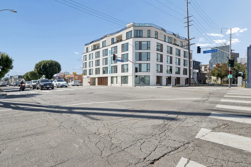 More Photos Of 11701 Santa Monica Blvd, Los Angeles Apartments For Lease