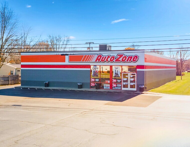 Primary Photo Of 808 E Main St, Gas City Freestanding For Sale