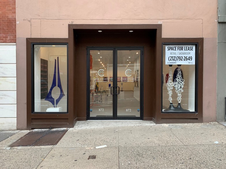 More Photos Of 872 Lexington Ave, New York General Retail For Lease