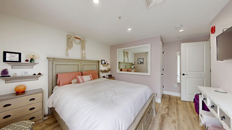 More Photos Of 400 Main St, Reading Office Residential For Sale