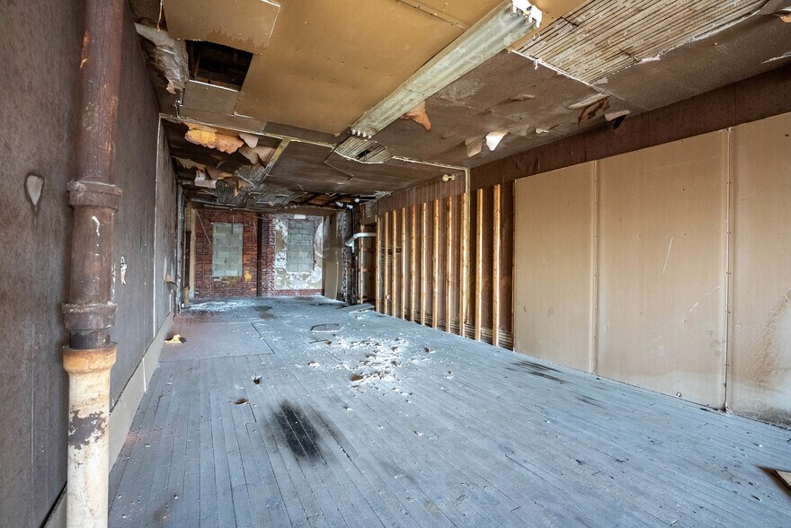 More Photos Of 14-18 N 52nd St, Philadelphia Storefront Retail Office For Sale