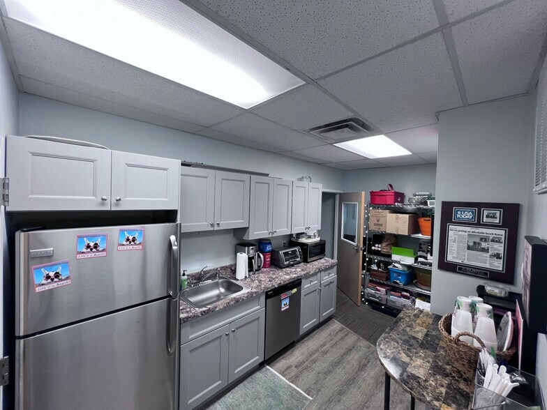 More Photos Of 9200 Ventnor Ave, Margate City Office Residential For Sale