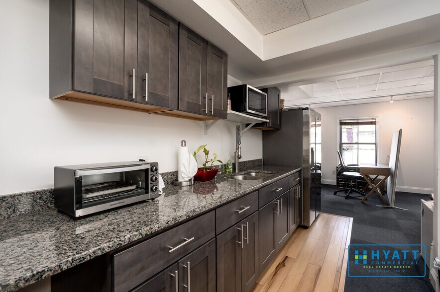 More Photos Of 99 Cathedral St, Annapolis Office Residential For Lease