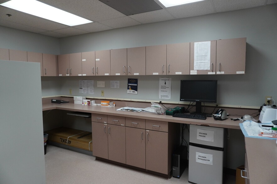 More Photos Of 3809 S 42nd St, Minneapolis Medical For Sale
