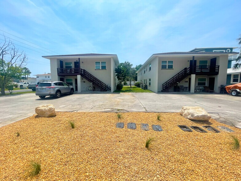 More Photos Of 408 13th Ave N, Jacksonville Beach Multifamily For Sale
