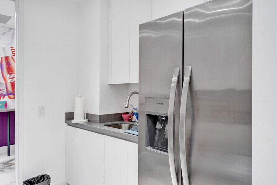 More Photos Of 18851 NE 29th Ave, Aventura Coworking Space