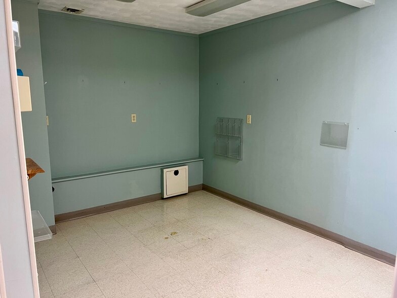 More Photos Of 2000 Dudley Ave, Parkersburg Loft Creative Space For Sale