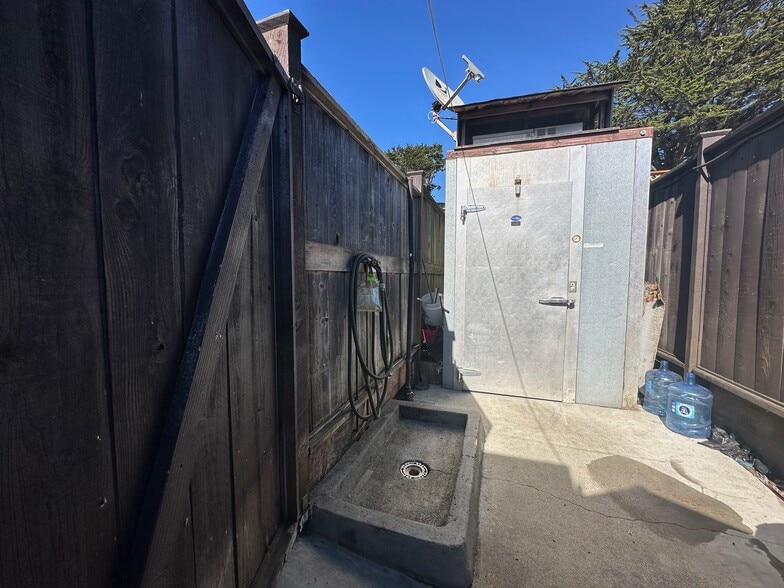 More Photos Of 2350 Carlos St, Moss Beach Restaurant For Sale