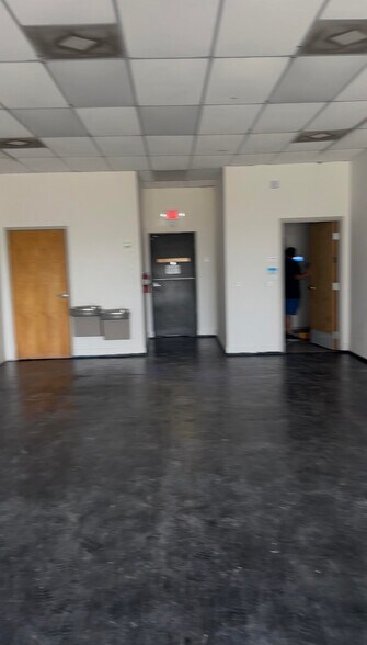 More Photos Of 103 E Boston Rd, Edgewater Freestanding For Lease