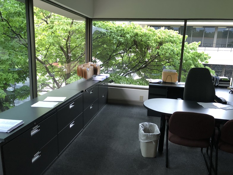 More Photos Of 2707 Buford Hwy, Atlanta Office For Sale