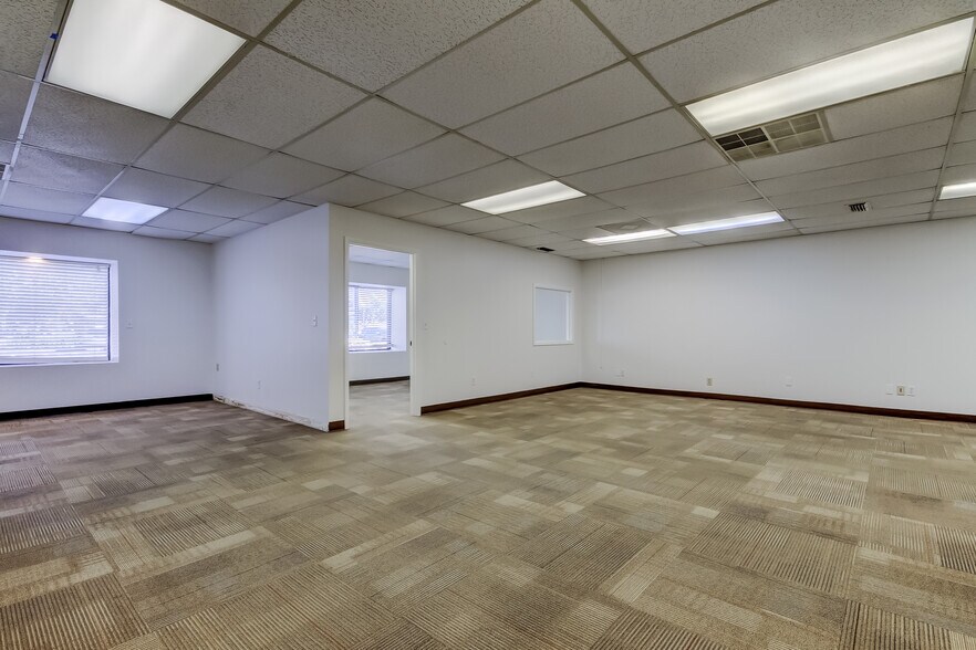 More Photos Of 4326 Park Blvd, Pinellas Park Office For Lease