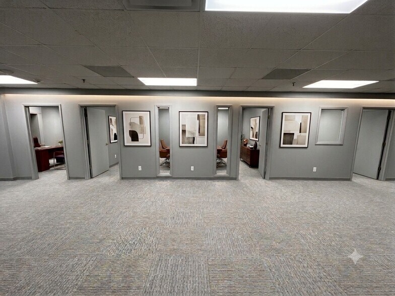 More Photos Of 3 W Pearl St, Batesville Manufacturing For Lease