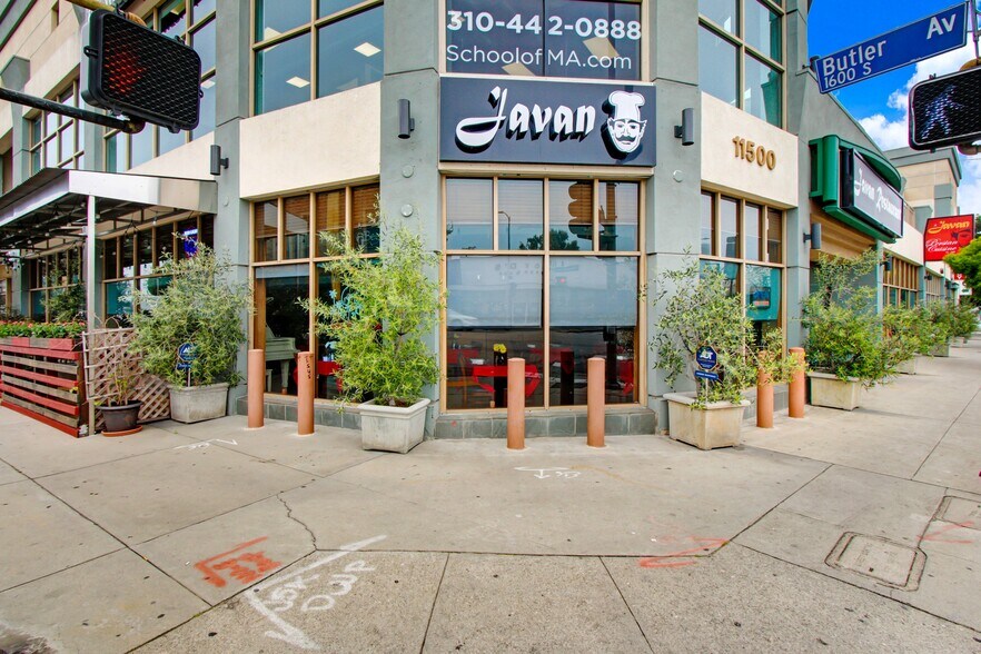 More Photos Of 11500-11518 Santa Monica Blvd, Los Angeles Office For Sale