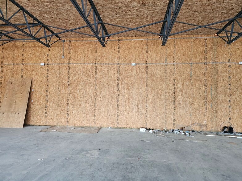 More Photos Of 2320 Union Blvd, Bay Shore General Retail For Lease