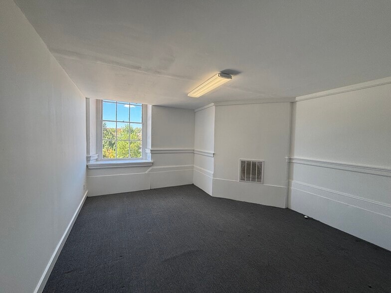More Photos Of 4200 Ridge Ave, Philadelphia Storefront Retail Office For Sale