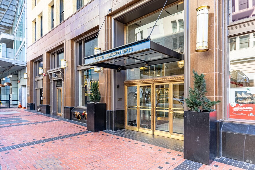 More Photos Of 1007 5th Ave, San Diego Apartments For Lease