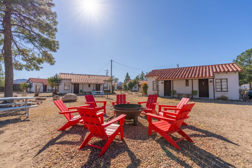 More Photos Of 2310 W Highway 90, Alpine Hotel For Sale
