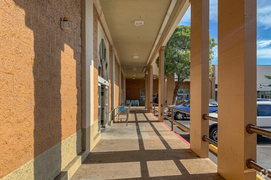 More Photos Of 94-300 Farrington Hwy, Waipahu Unknown For Lease