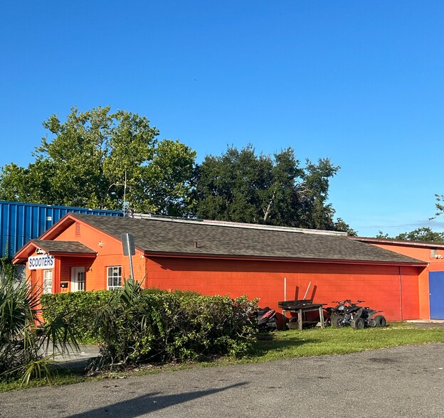 More Photos Of 730 S Dillard St, Winter Garden Freestanding For Lease