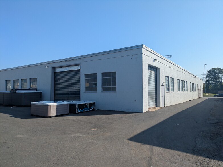 More Photos Of 868 Elston St, Rahway Manufacturing For Lease