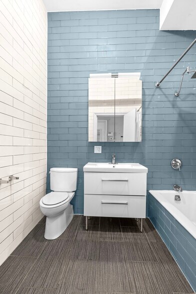 More Photos Of 33 W Ninth St, New York Apartments For Sale