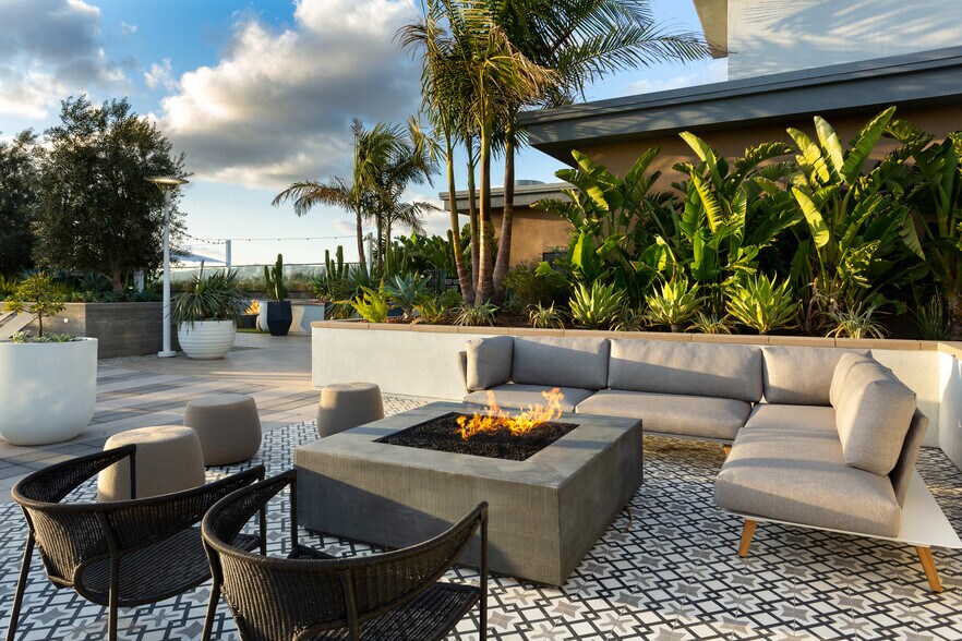 More Photos Of 185 S State College Blvd, Brea Apartments For Lease