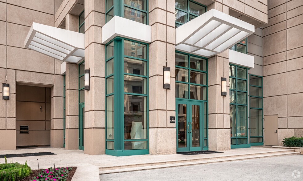 More Photos Of 350 E Las Olas Blvd, Fort Lauderdale Office For Lease