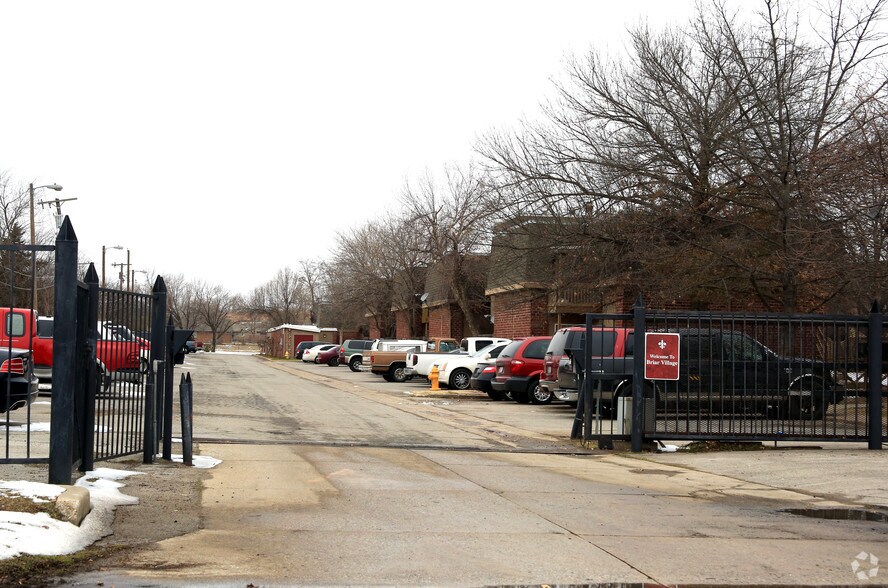 More Photos Of 3218 S 93rd East Ave, Tulsa Apartments For Sale