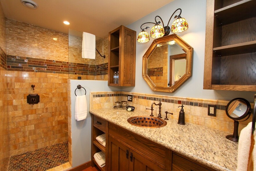 More Photos Of 598 Laine St, Monterey Hospitality For Sale